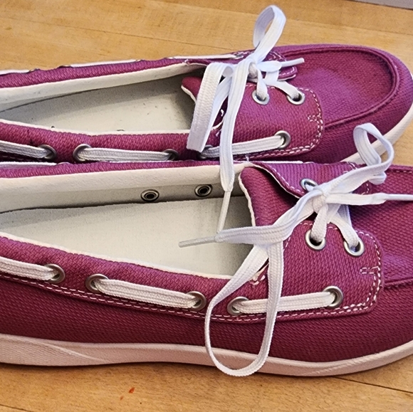 L.L. Bean Shoes - L.L.Bean Women's Fuschia Campside Boat Loafer